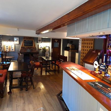 The Bull Inn Борн Екстериор снимка